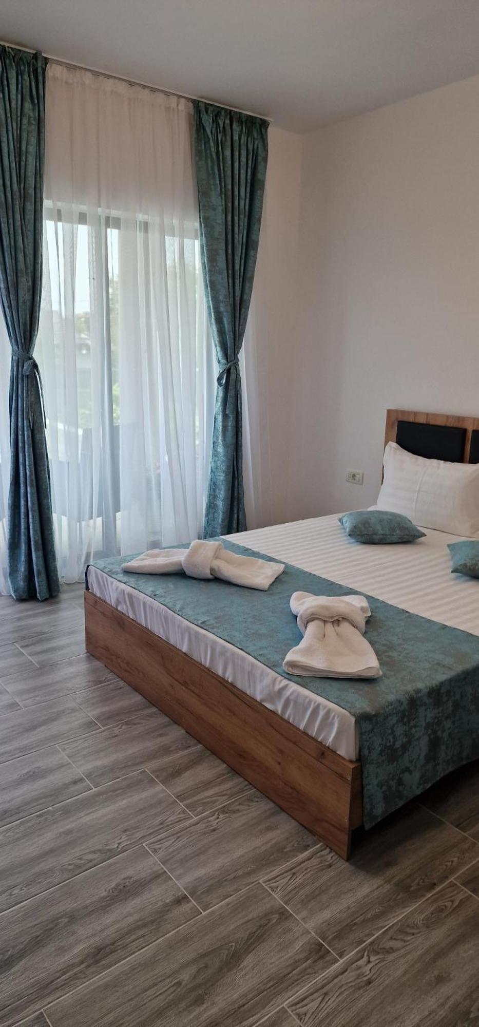 Eliada Homestay *